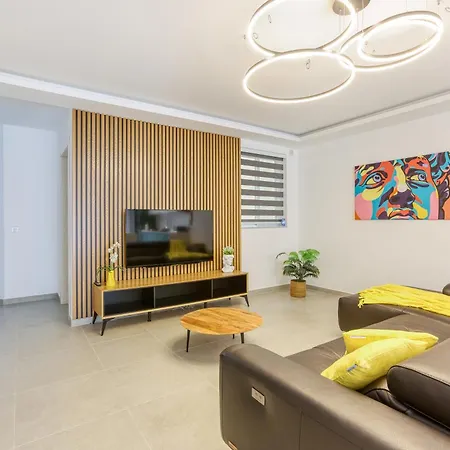 Designer 3br In Charming Marsascala By 360 Estates マルサスカーラ