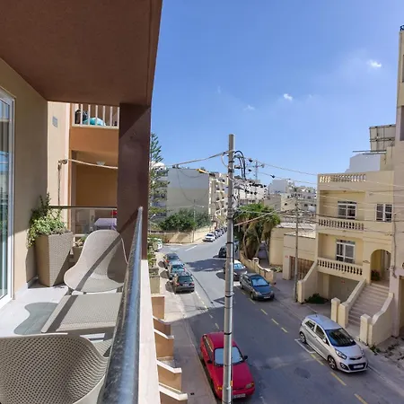 Designer 3br In Charming Marsascala By 360 Estates アパート