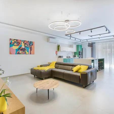 Designer 3br In Charming Marsascala By 360 Estates マルサスカーラ